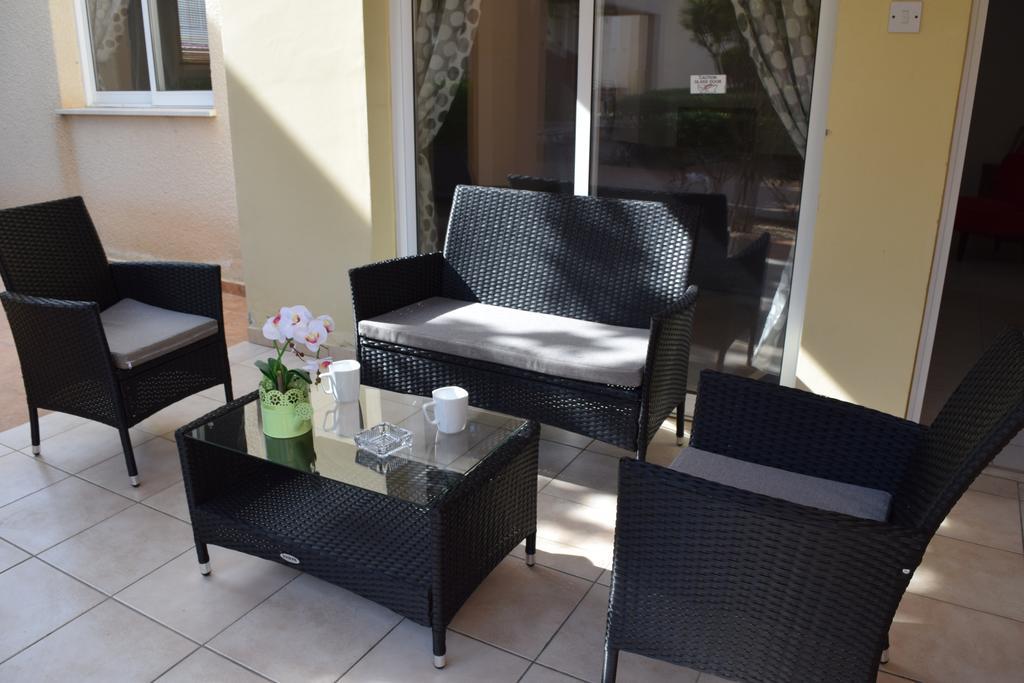 Diana Apartment Paphos ภายนอก รูปภาพ