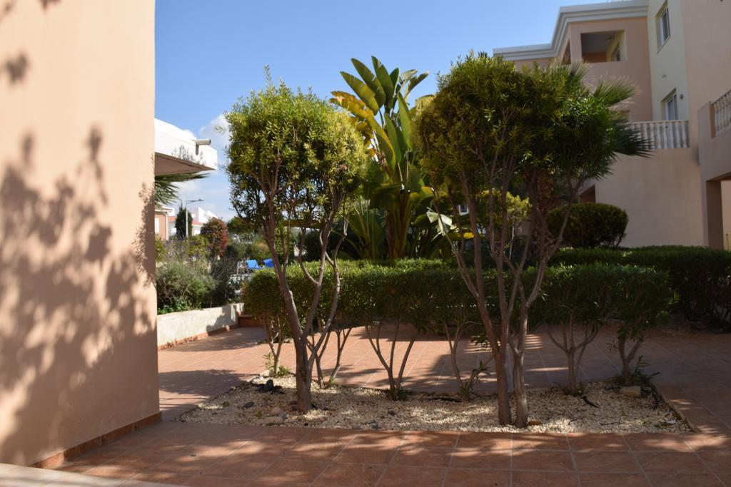 Diana Apartment Paphos ภายนอก รูปภาพ