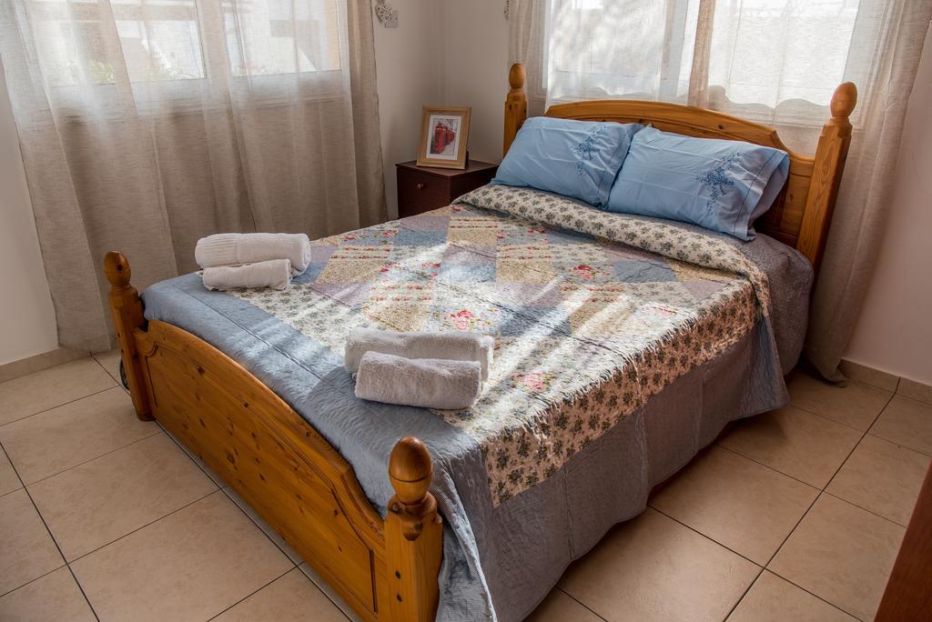 Diana Apartment Paphos ภายนอก รูปภาพ